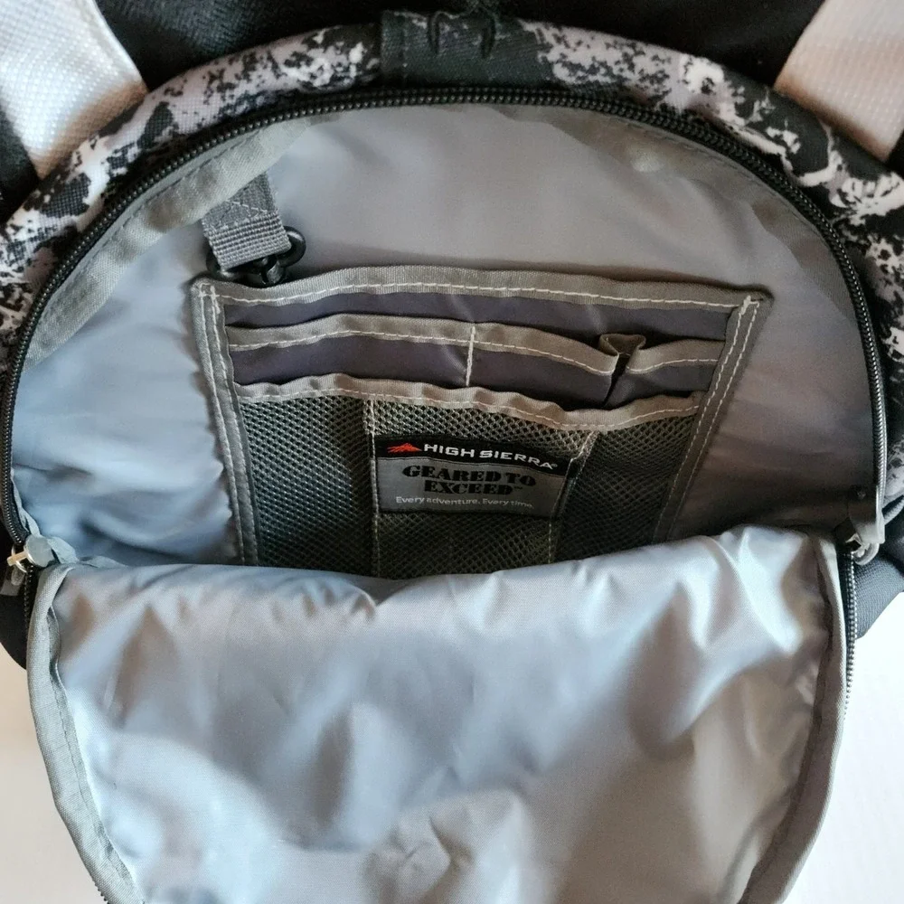 High Sierra Backpack Black Suspension Strap System Hiking Laptop School Travel‎